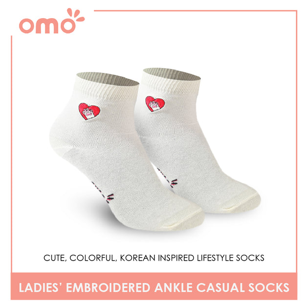 Pretty ladies shop socks